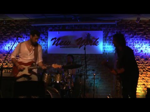 Bartek Grzanek Electric Trio - Szukanie (live)