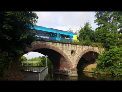 Ostwestfalen-Bahn (RB 72) aus Paderborn Hbf auf der Aa-Brücke in Herford