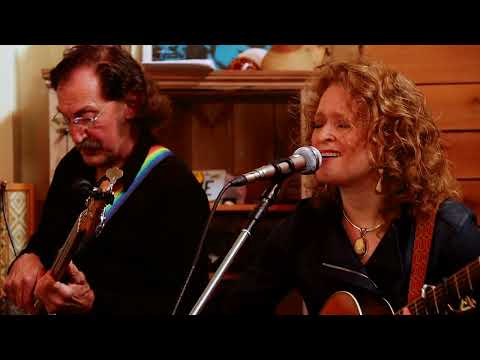 "Twilight" | Alice Howe & Freebo Live