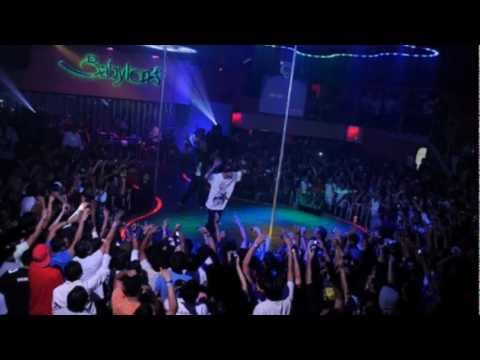 CARTEL DE SANTA himno a la jauria