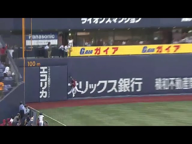 【8回裏】イーグルス・聖澤 フェンス際の大飛球をジャンピングキャッチ!! 2016/9/29 Bs-E