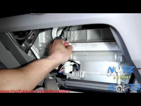 2010-2014 Honda Insight Cabin air filter remove and install