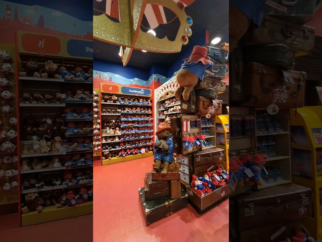 Vídeo relacionado con Rainbow Designs - Pequeño oso Paddington con sombrero rojo y abrigo azul, diseño de peluche para habitación infantil y fans de Paddington