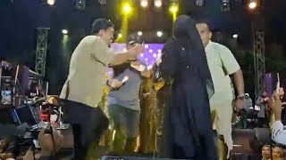 Download lagu Selfi dapat saweran cincin emas dan uang ringgit di sebatik mp3 Download lagu Selfi dapat saweran cincin emas dan uang ringgit di sebatik mp3