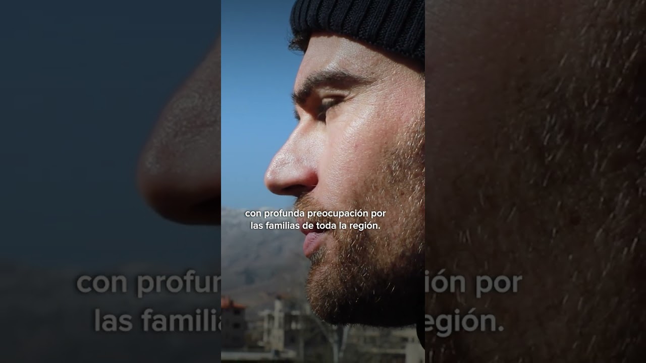 Theo James en el terreno: historias que impactan 💙