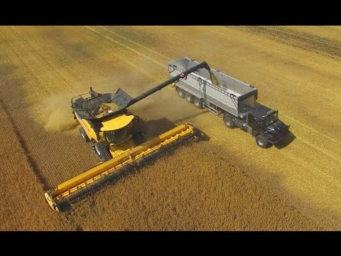 New Holland CR 10.90 TT- Der größte Rotor-Mähdrescher der Welt-12,5m-Getreideernte-barley harvester