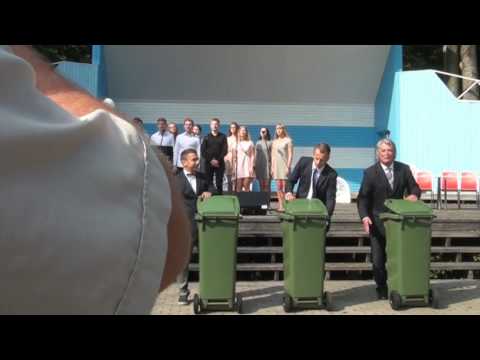 Hiiumaa Gümnaasiumi segakoor feat Jürgen Ligi, Ivo Eesmaa ja Valeri Gramakovski   Kas keegi paneb