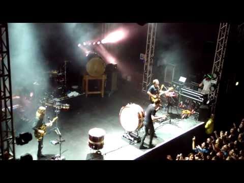 Imagine Dragons cover "Smells Like Teen Spirit" by Nirvana - Leeds 2013