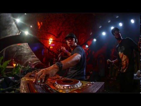 Afrojack & Ravitez  ft. MC Ambush - System