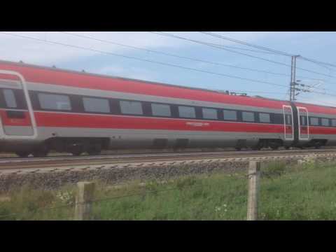 Frecciarossa 1000 sulla linea av Milano Torino presso Villarboit VC a 300 km/h.