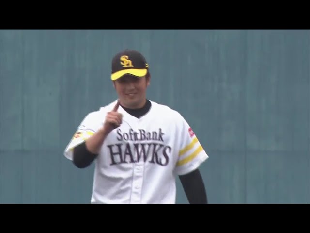 【みやざきベースボールゲームズ】 守備でも魅せる!! ホークス・黒瀬がライン際の打球をダイビングキャッチ!! 2018/2/28 H-E