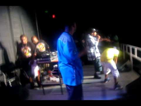 RUCCAS PERFORMING @ CLUB DOMINOS