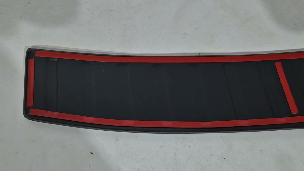 Skoda Octavia III A7 2013-2019 гг. Накладка на задний бампер (2017-2019, SW, ABS, Esa) Video 1