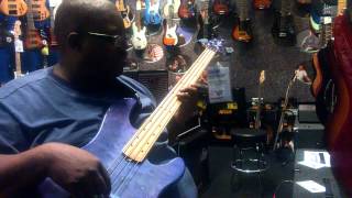 Video thumbnail for IBANEZ ATK 700 Bass (Fretless)  -maxproud by maxproud