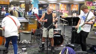 Rackets and Chris Knox on Record Store Day