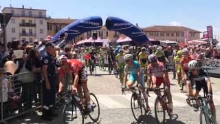 preview picture of video 'Giro d'Italia partenza da Fossano'