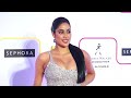Jhanvi Kapoor Spoted Viral Bhayan Ijanhvi Kapoor Cleavage