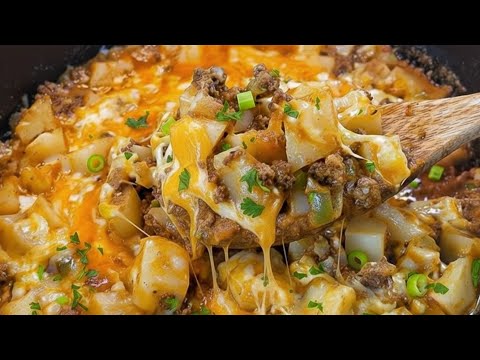 Ultimate Comfort Food: Grandma’s Cheese Beef and Potato Skillet | The EASIEST One-Pot Dinner 