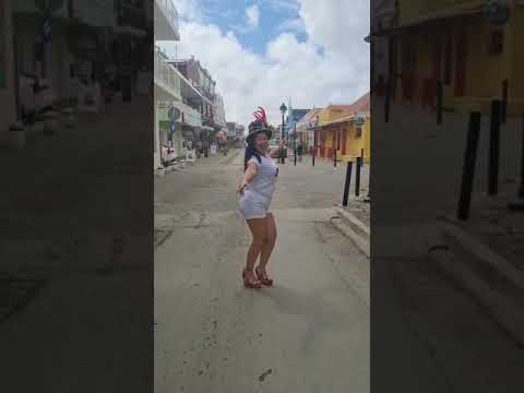 Mecha 43 a start den kaya grandi KRALENDIJK BONAIRE ... MY BIRTHDAY AND CARNAVAL 2022🎊💃🎭