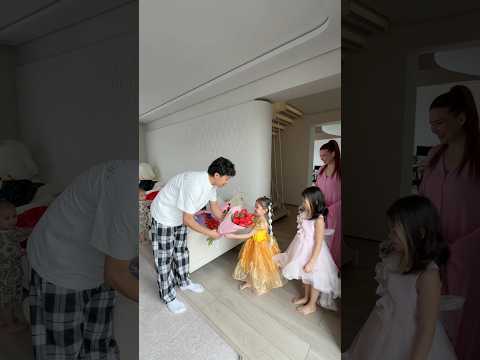 С 8 марта, любимые❤️