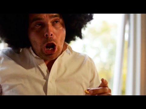 Svartepetter Feat. Bøbben - "Drikker Alene" [OFFISIELL MUSIKKVIDEO]: YLTV