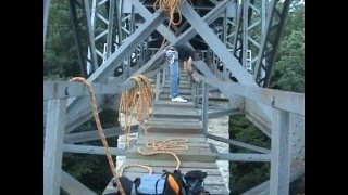 preview picture of video 'Zeilerbrücke - Springen'