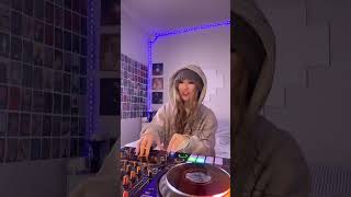 Download lagu Man i miss watching central cee #shortmalaysia #dj #StarRailChallenge #itsjovynn #shorts mp3