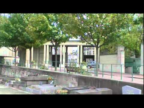 Tombe de Coluche au cimetière de Montrouge