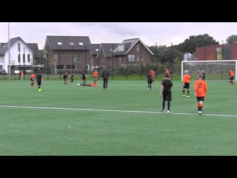 8 okt 2014 VV De Meern D2 - VV De Meern D3 oefenwdstr. 3-3 Afgekeurd doelpunt D2