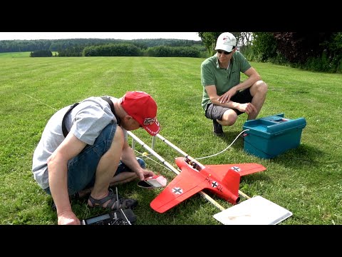 World's First RC Me-163 With Real Rocket Engine