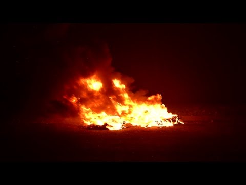 Auto in de fik gestoken in Veen