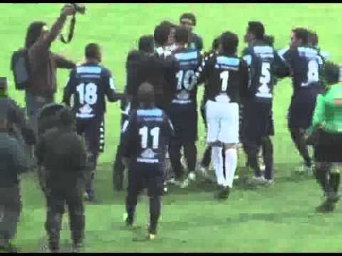 Codazo de juez de linea a Toledo - Independiente Rivadavia Vs Gimnasia Jujuy