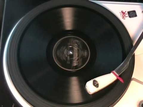 SHE'LL BE COMIN ROUND THE MOUNTAIN by Gid Tanner and his Skillet Lickers 1926