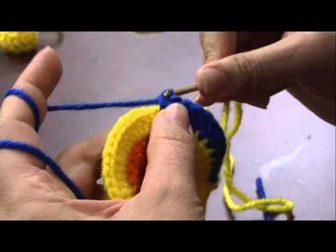 Woman.com 02/19/2014 Luciane Mareth - Crochet Rabbit