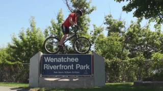 preview picture of video 'BikeTrials - Steve Dickin and Jeff Anderson in Wenatchee, Washington'