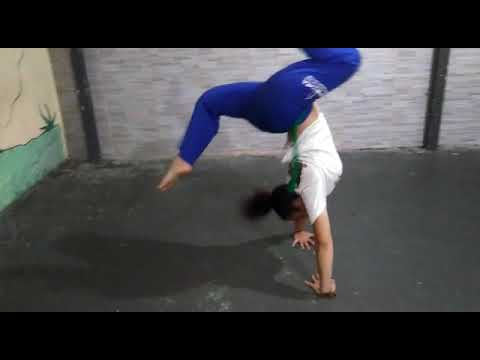 Grupo de Capoeira Resiliência ➡ Sarah Fominha