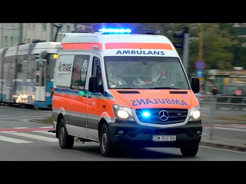 Alarmowo Karetka Pogotowia Ratunkowego Wrocławiu   Polish Ambulances with code 3 Wroclaw