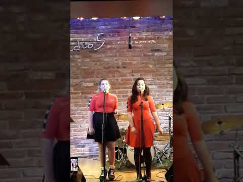 Дона Тодорова и Лия Вълканова - "Candy man" (cover)