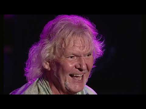 Yes - Long Distance Runaround / The Fish - Chris Squire Bass Solo - Live in Lugano 2004