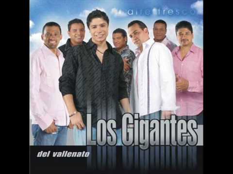 Gigantes del Vallenato - Vives en mi