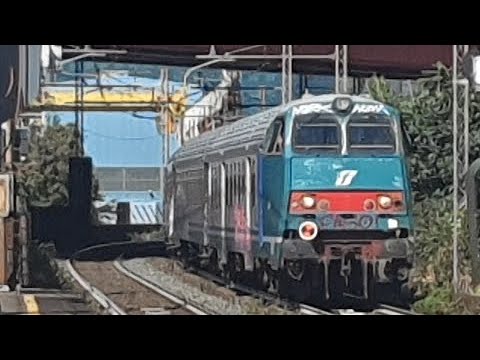 Transito Invio Mazinga con 4 MDVE e 1 VivAlto con E464 in coda a Genova Cornigliano