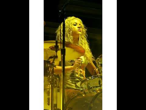 Shakira Rules | Tour Of The Mongoose | Milan, Italy 17-04-2003