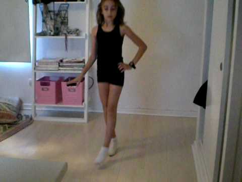 10 year old girl dancing single ladies- Mrs.Lola 