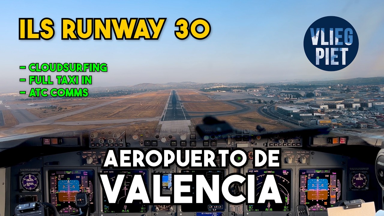 Boeing 737 ILS landing in Valencia | early morning cloud surfing | full taxi in | cockpit view