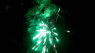 preview picture of video 'Silvester 2011 Feuerwerk in Erkrath, Blick Richtung Hilden, Leverkusen, Köln'