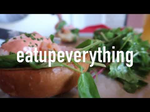 EATUPEVERYTHING visits ELLYZ in the Centre of Athens