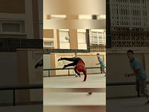 الجميع ظنّه ميسي… إلى أن ظهر ميسي الحق#كرة_القدم#fifa #soccer#highlights#shorts