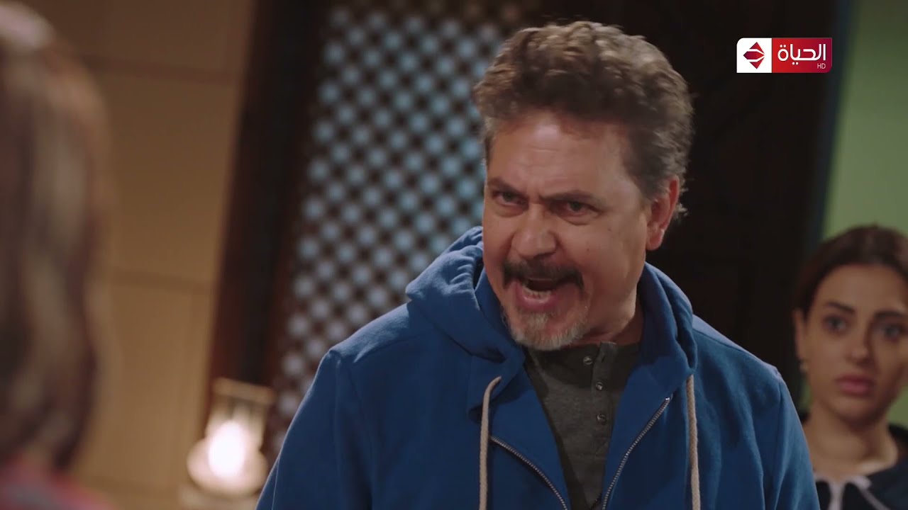 مسلسل الحلم - عماد لما طلع من السجن وهرب من البلطجية إكتشف إن أمه سابت البيت واخته طردته