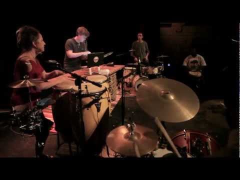 Big Beat Dance (Apple Juice Kid + 5 Drummers)