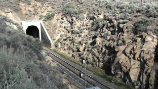 preview picture of video 'UP #844 EXITS CHILCOOT TUNNEL AT RENO JUNCTION'